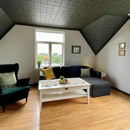 شقة Koselig & Romslig Villaleilighet